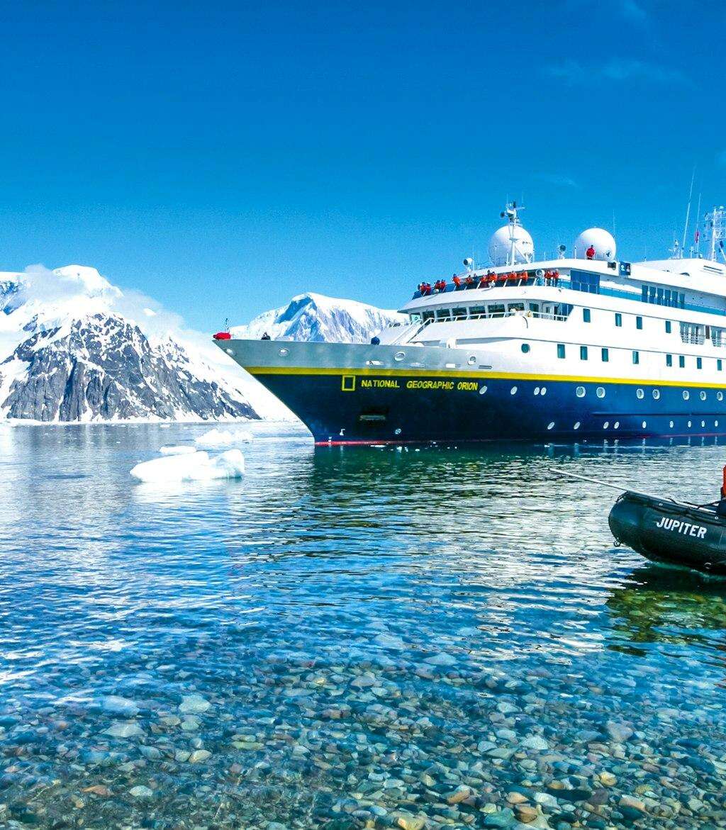 Bodrum'a Dünyaca Ünlü Keşif Gemisi National Geographic Orion Demir Attı: 85 Amerikalı VIP Yolcu ile Geldi 4